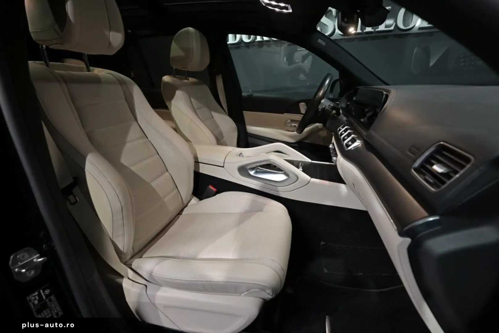 MERCEDES-BENZ GLE 350 de 4M Off-Roader AMG PANO AHK DISTRO
