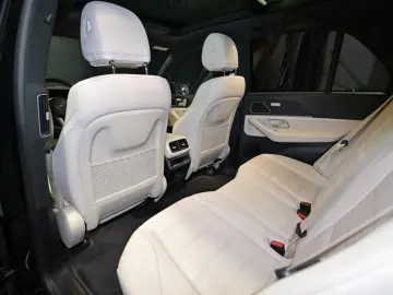 MERCEDES-BENZ GLE 350 de 4M Off-Roader AMG PANO AHK DISTRO