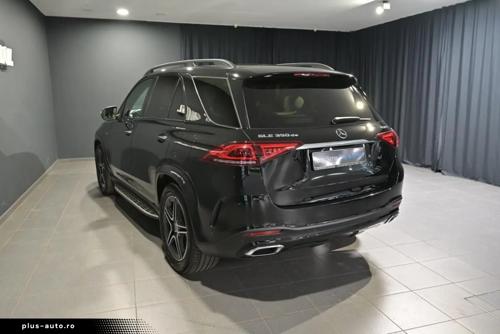 MERCEDES-BENZ GLE 350 de 4M Off-Roader AMG PANO AHK DISTRO
