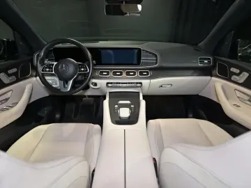 MERCEDES-BENZ GLE 350 de 4M Off-Roader AMG PANO AHK DISTRO