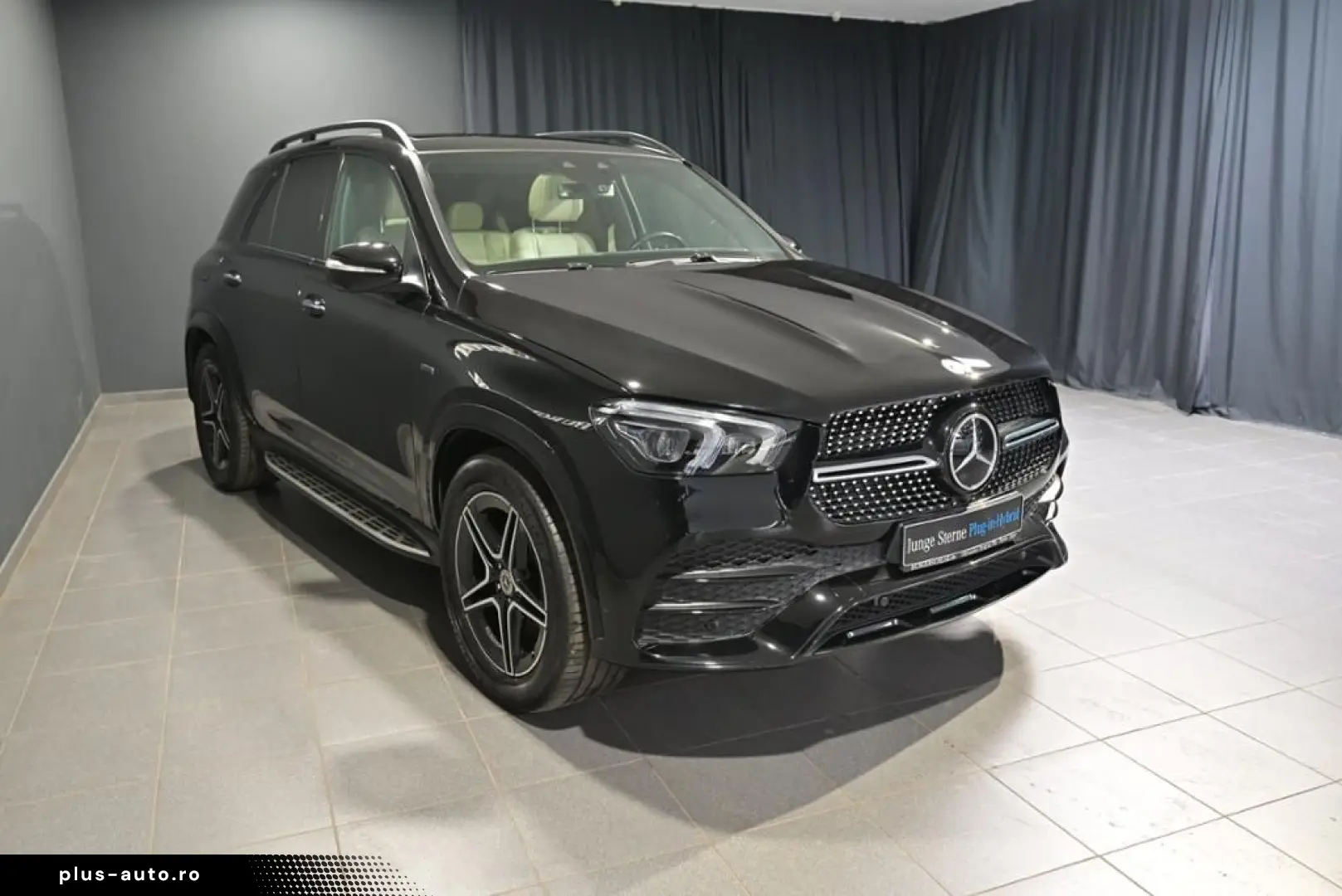MERCEDES-BENZ GLE 350 de 4M Off-Roader AMG PANO AHK DISTRO