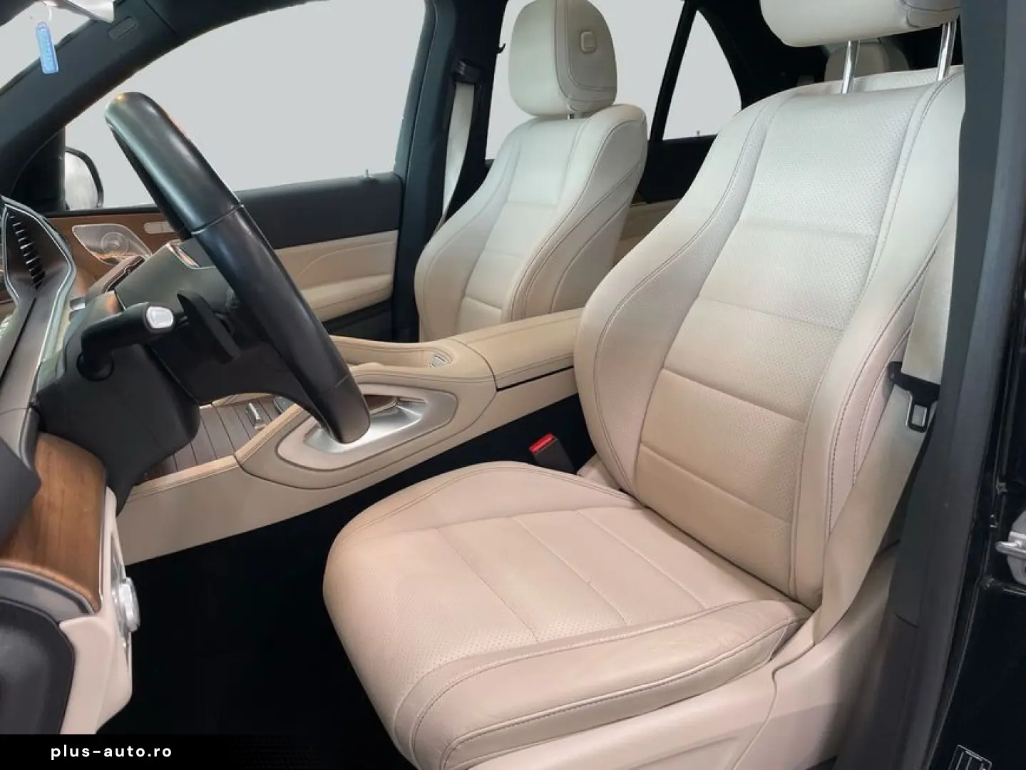 MERCEDES-BENZ GLE 350 de 4M AMG Night 21 AHK Pano