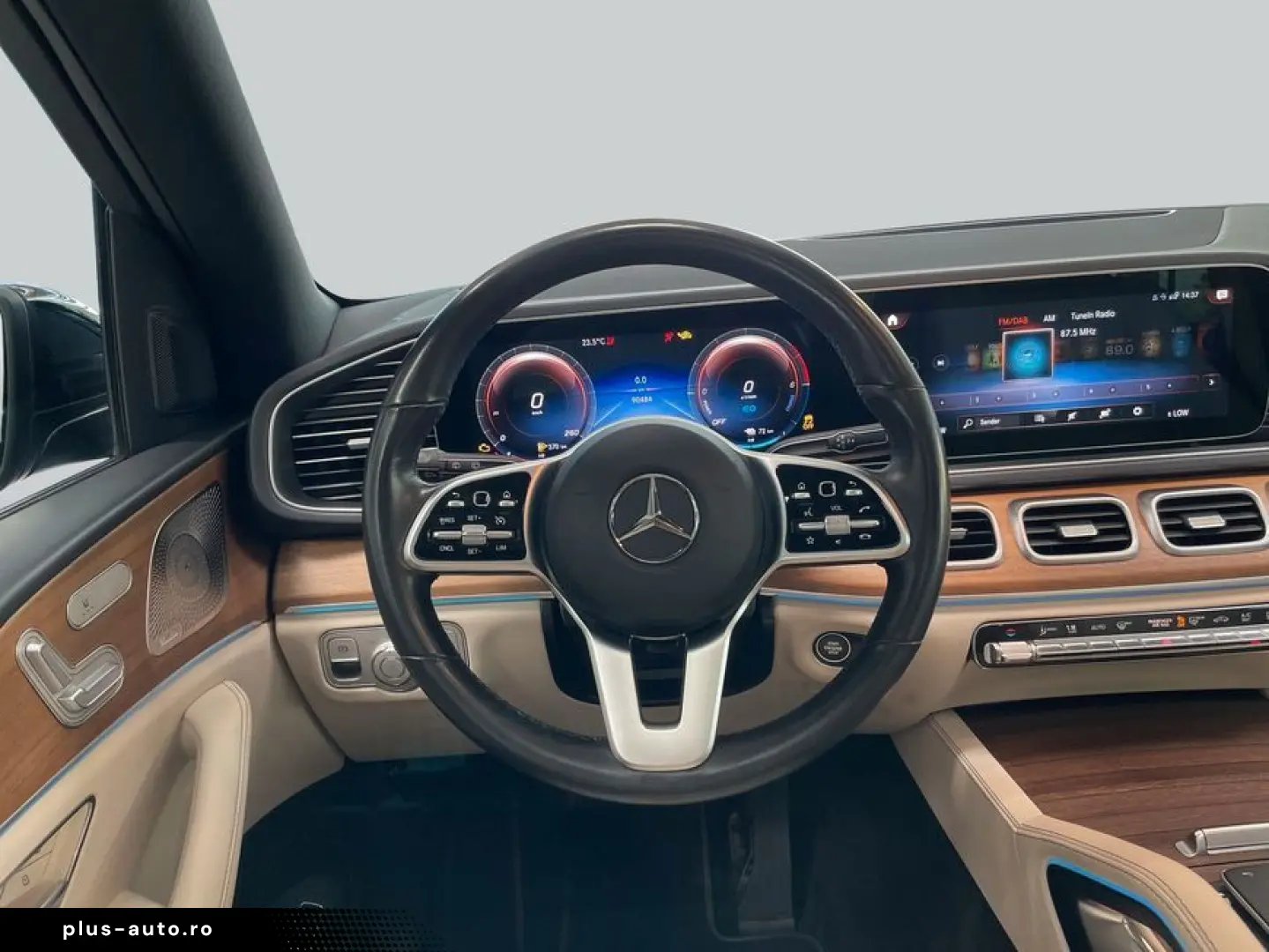 MERCEDES-BENZ GLE 350 de 4M AMG Night 21 AHK Pano