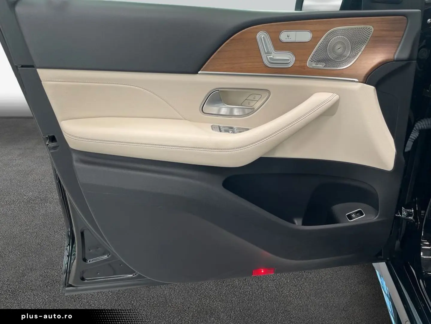 MERCEDES-BENZ GLE 350 de 4M AMG Night 21 AHK Pano