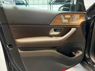 MERCEDES-BENZ GLE 350 de 4M Pano HuD Burmester 360