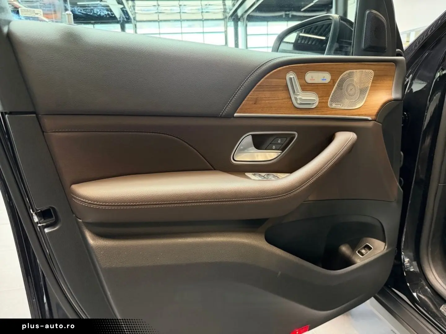 MERCEDES-BENZ GLE 350 de 4M Pano HuD Burmester 360