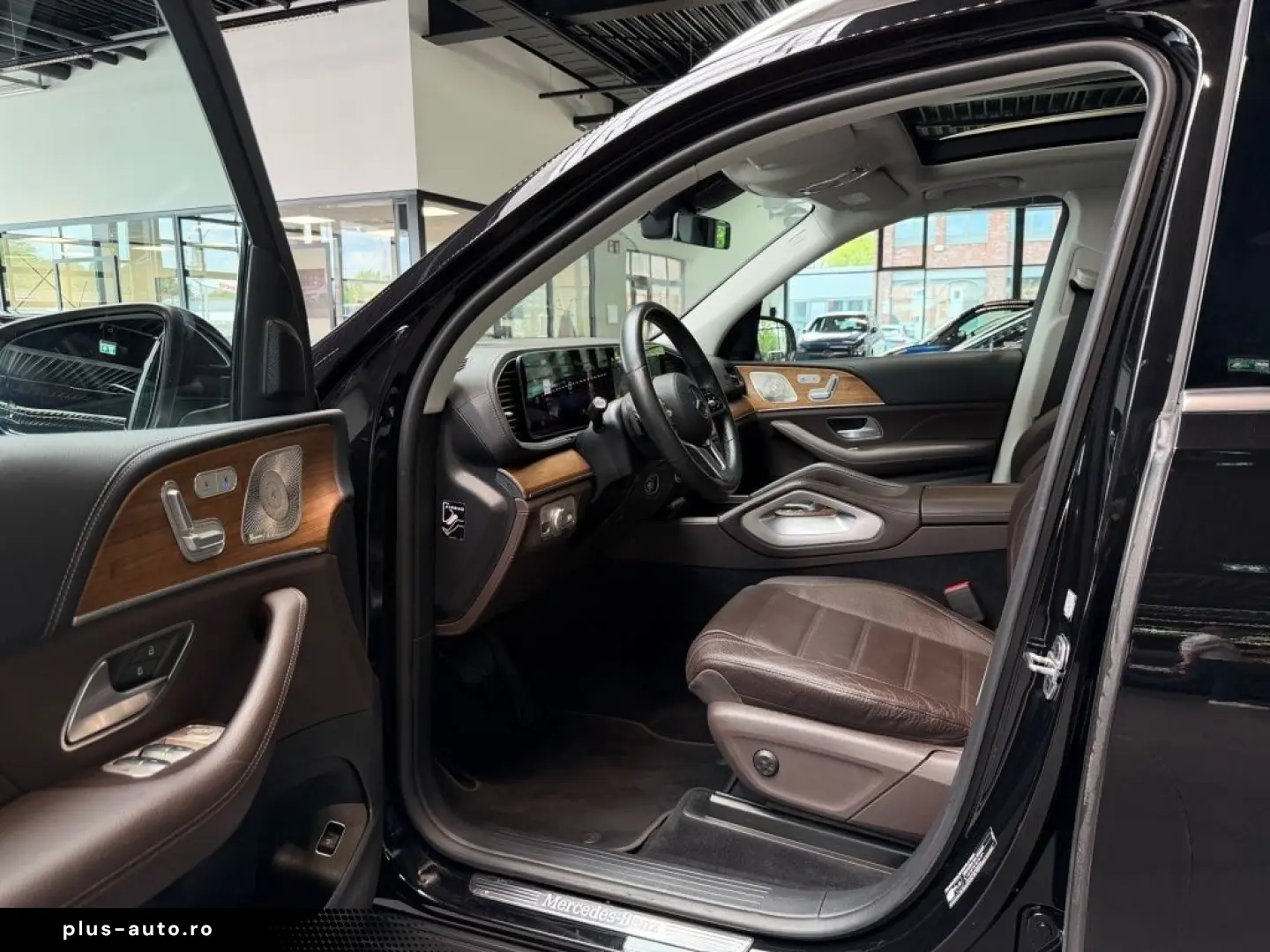 MERCEDES-BENZ GLE 350 de 4M Pano HuD Burmester 360