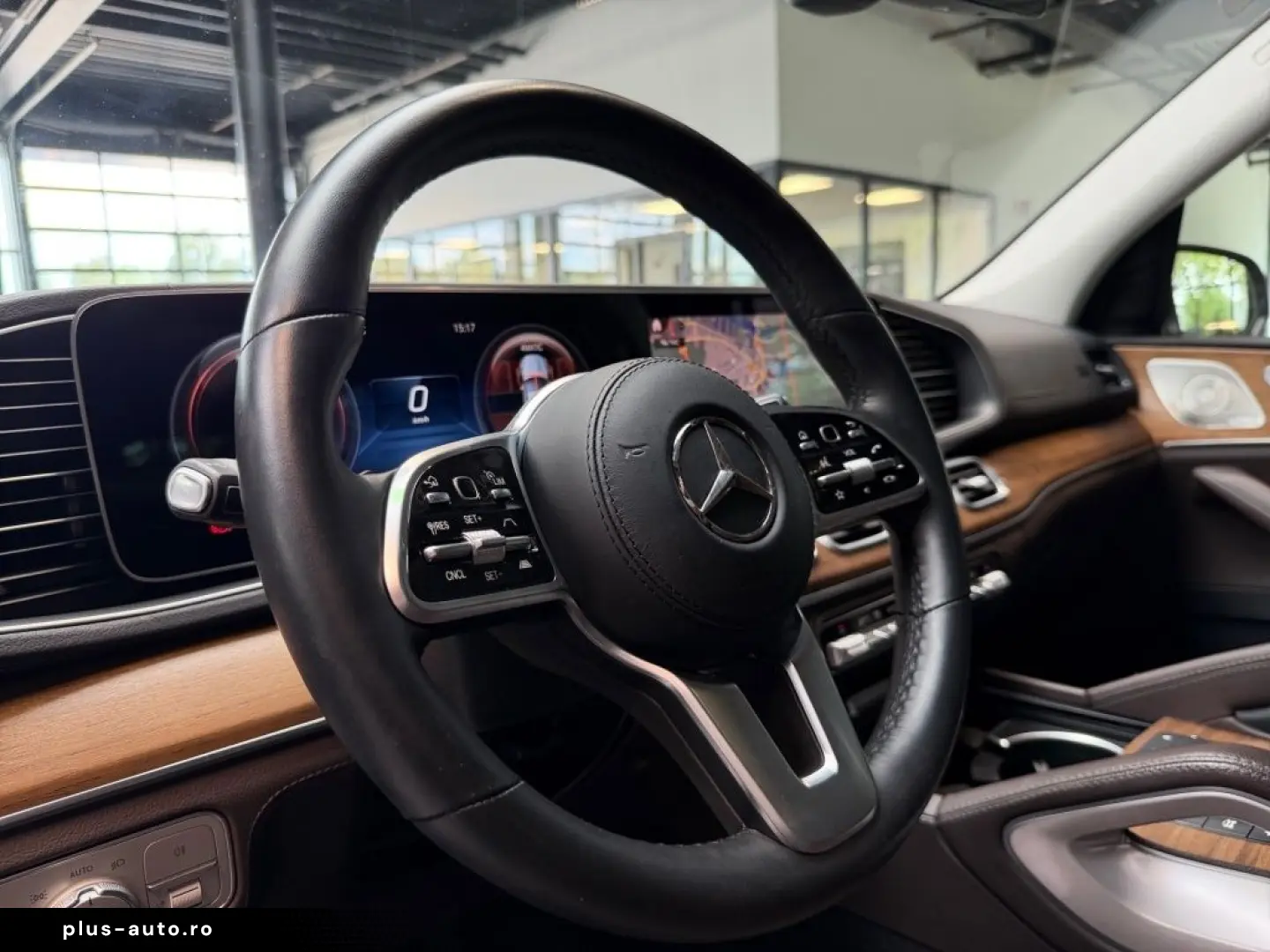 MERCEDES-BENZ GLE 350 de 4M Pano HuD Burmester 360
