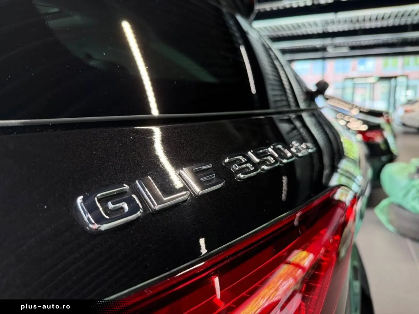 MERCEDES-BENZ GLE 350 de 4M Pano HuD Burmester 360