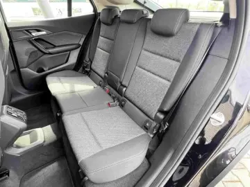 BMW X2 d ACC AHK SHZ Navi FernlichtAssi