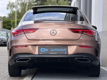 MERCEDES-BENZ CLA 250e 8G 3x AMG PANO 360 HEAD UP LE…