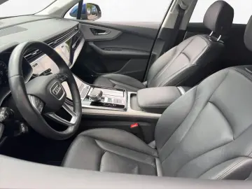 AUDI Q7 50 TDI quattro