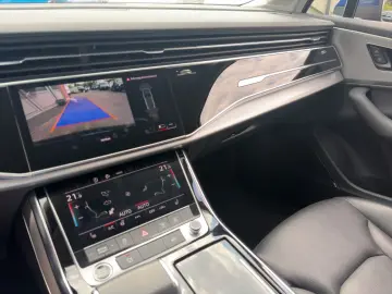 AUDI Q7 50 TDI quattro