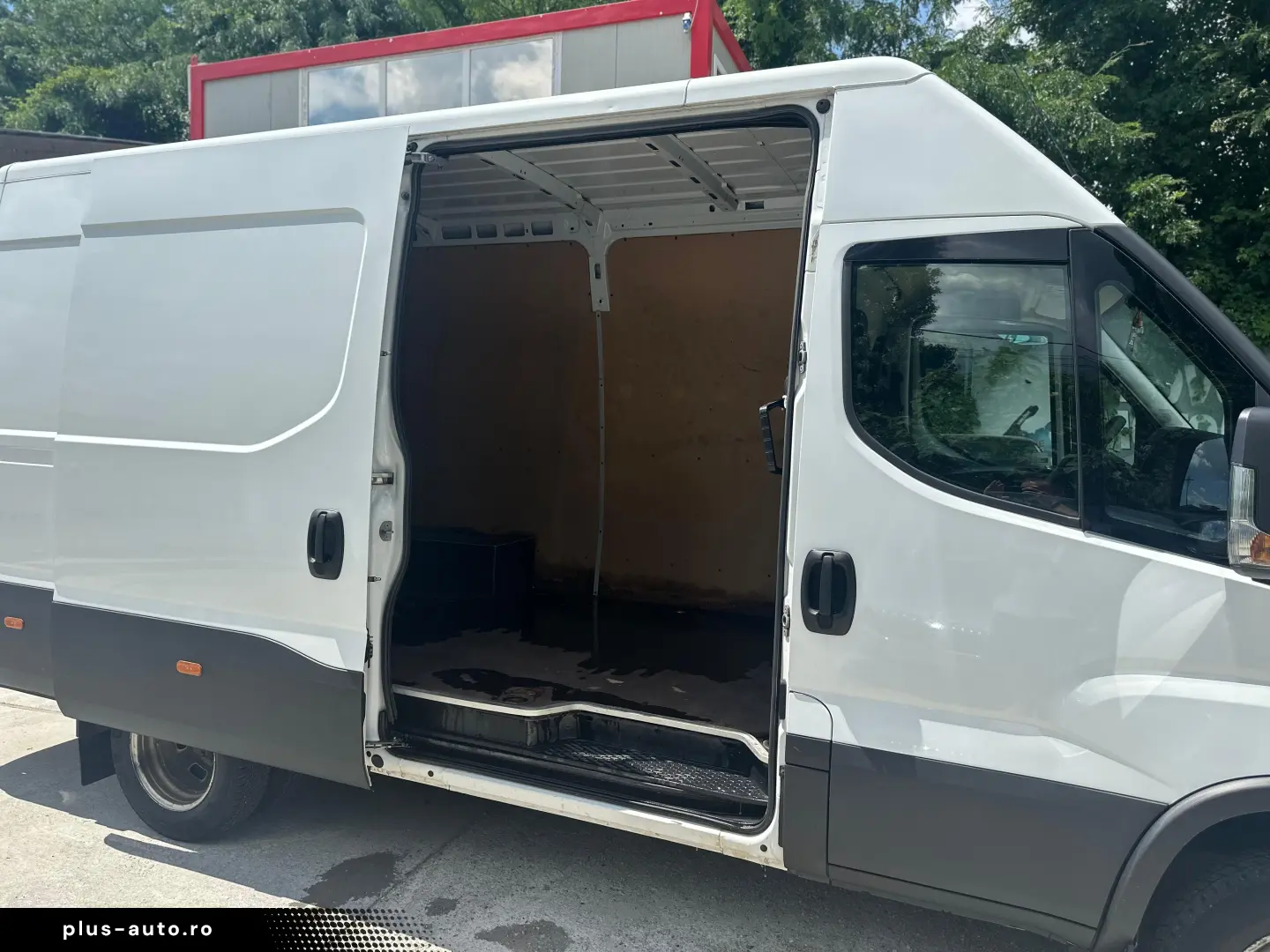 Iveco Daily 2.3 Mjet 136 CP Euro 6d punte dubla