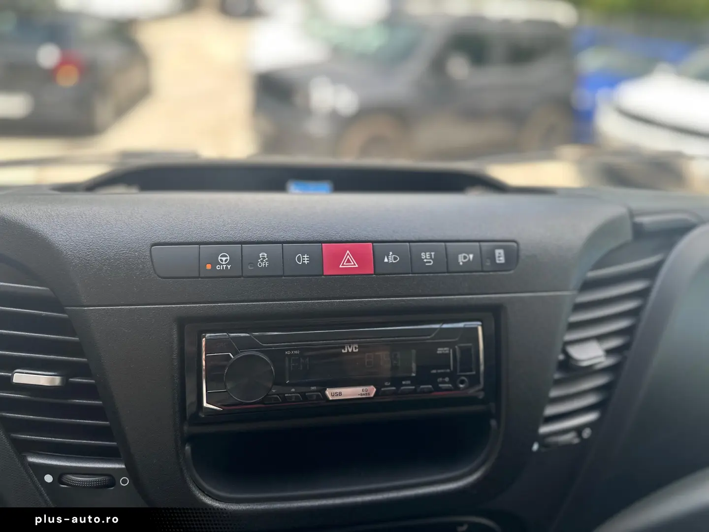 Iveco Daily 2.3 Mjet 136 CP Euro 6d punte dubla