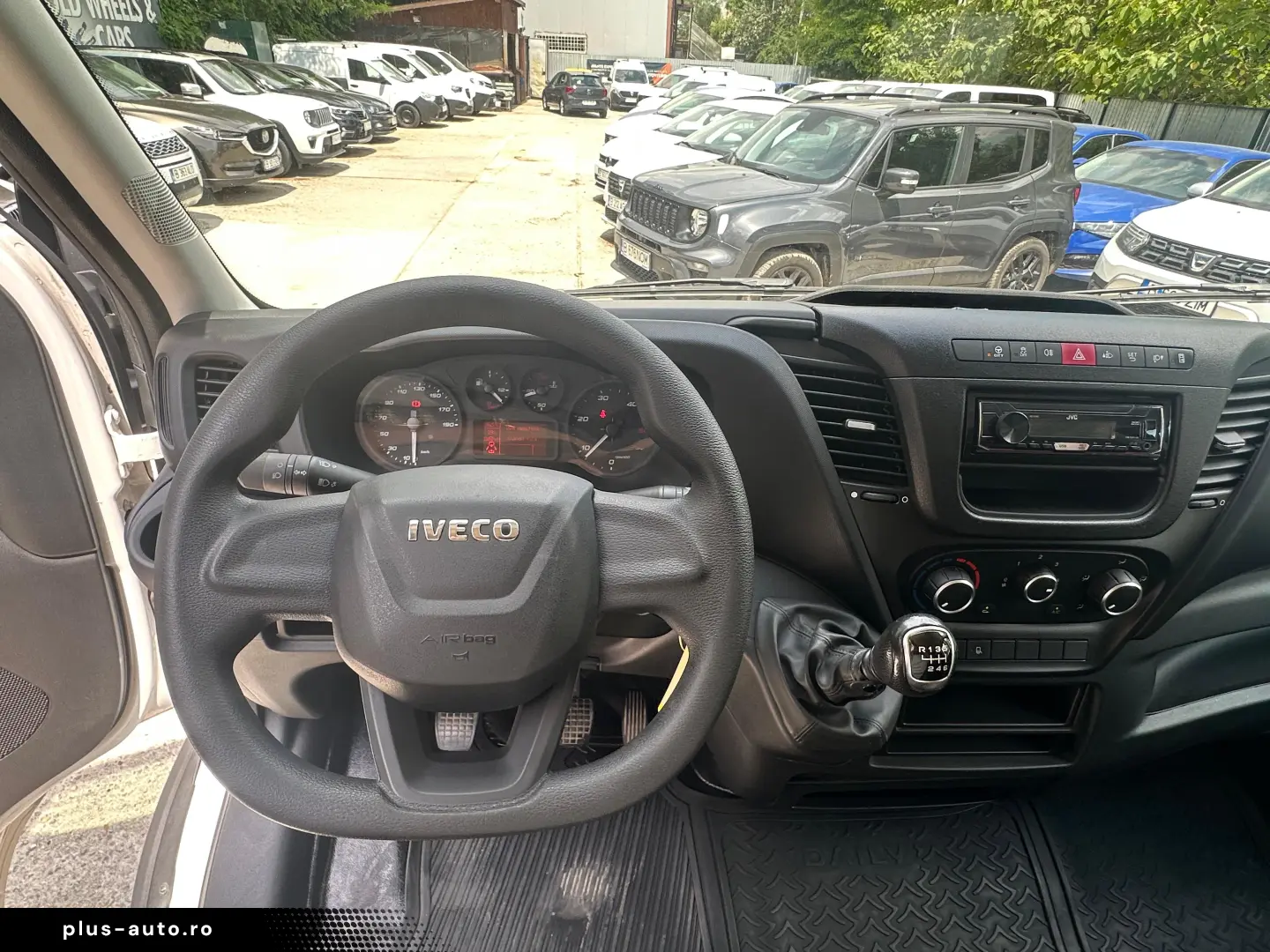 Iveco Daily 2.3 Mjet 136 CP Euro 6d punte dubla