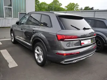 AUDI Q7 50 TDI quattro 7-locuri