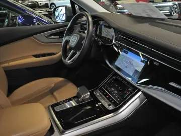 AUDI Q7 50 TDI quattro 7-locuri
