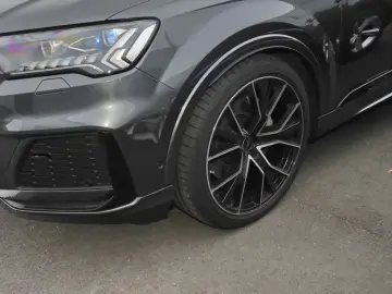 AUDI Q7 50 TDI quattro S line HD-Matrix 7 locuri