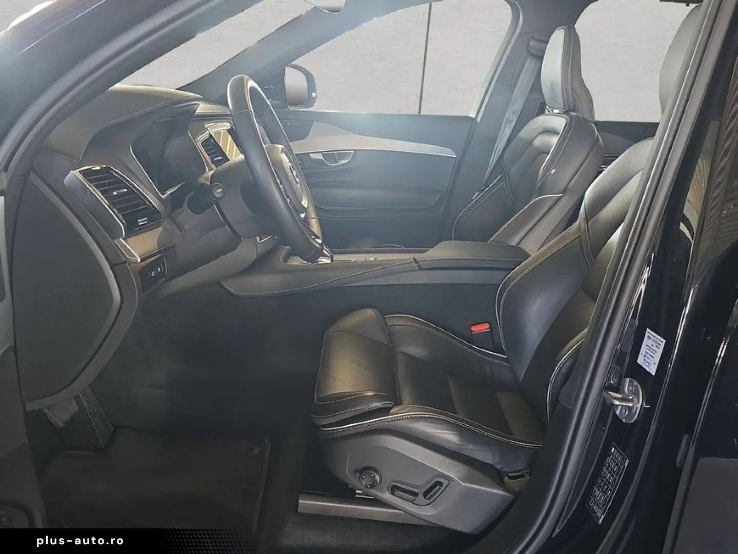 VOLVO XC90 T8 AWD Recharge Plus Dark