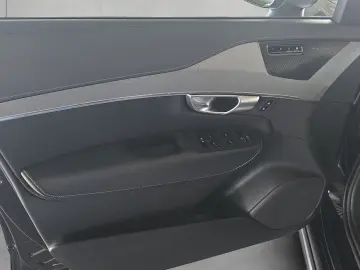 VOLVO XC90 T8 AWD Recharge Plus Dark