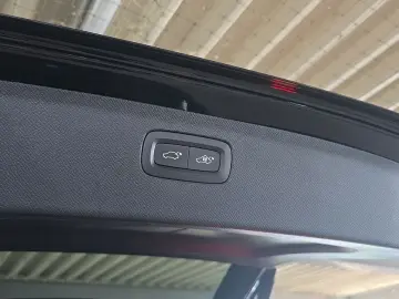 VOLVO XC90 T8 AWD Recharge Plus Dark