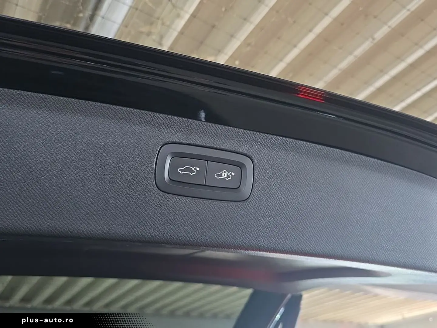 VOLVO XC90 T8 AWD Recharge Plus Dark