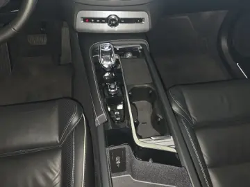 VOLVO XC90 T8 AWD Recharge Plus Dark
