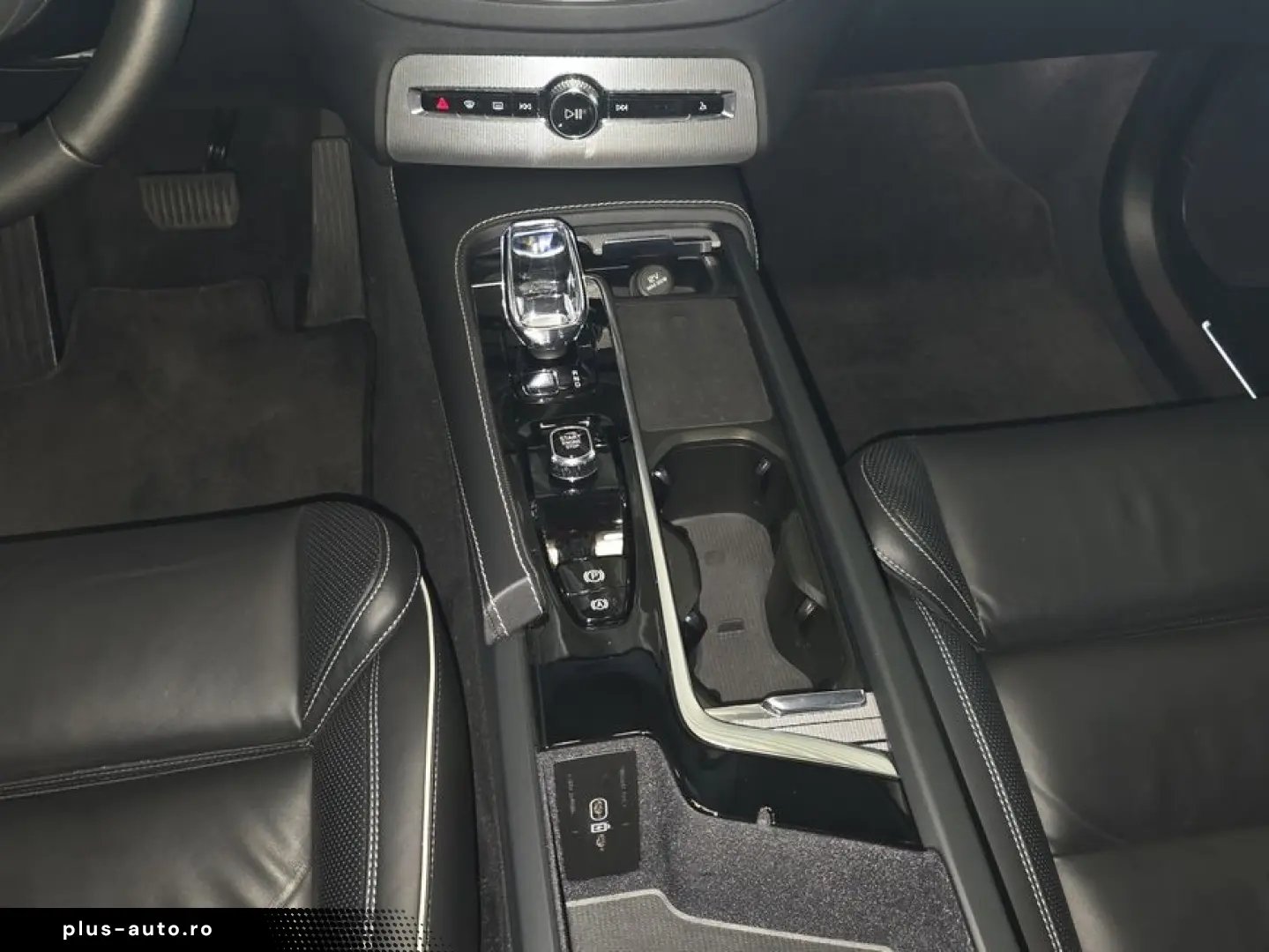 VOLVO XC90 T8 AWD Recharge Plus Dark