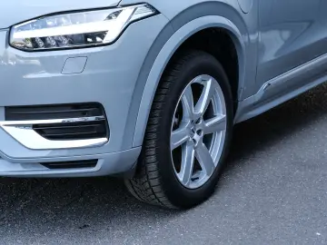 VOLVO XC90 Core Recharge Plug-In Hybrid AWD 7-Sitzer S