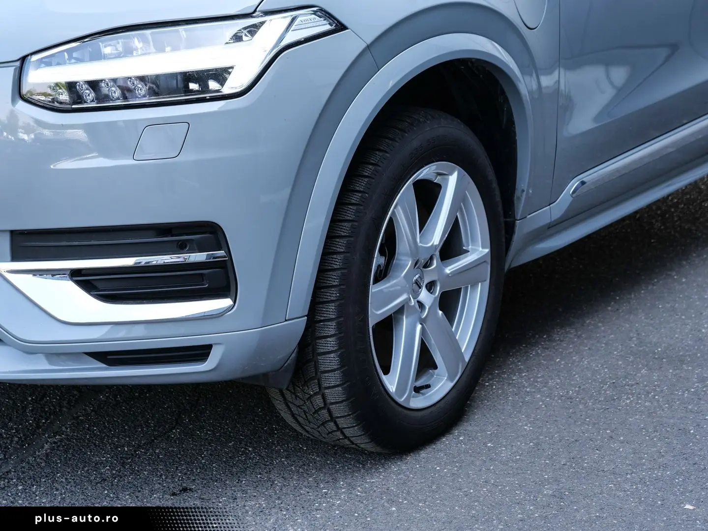 VOLVO XC90 Core Recharge Plug-In Hybrid AWD 7-Sitzer S
