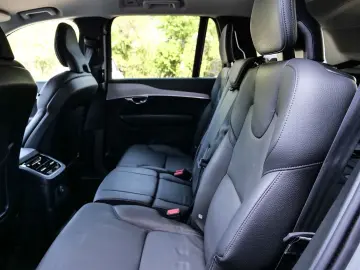 VOLVO XC90 Core Recharge Plug-In Hybrid AWD 7-Sitzer S