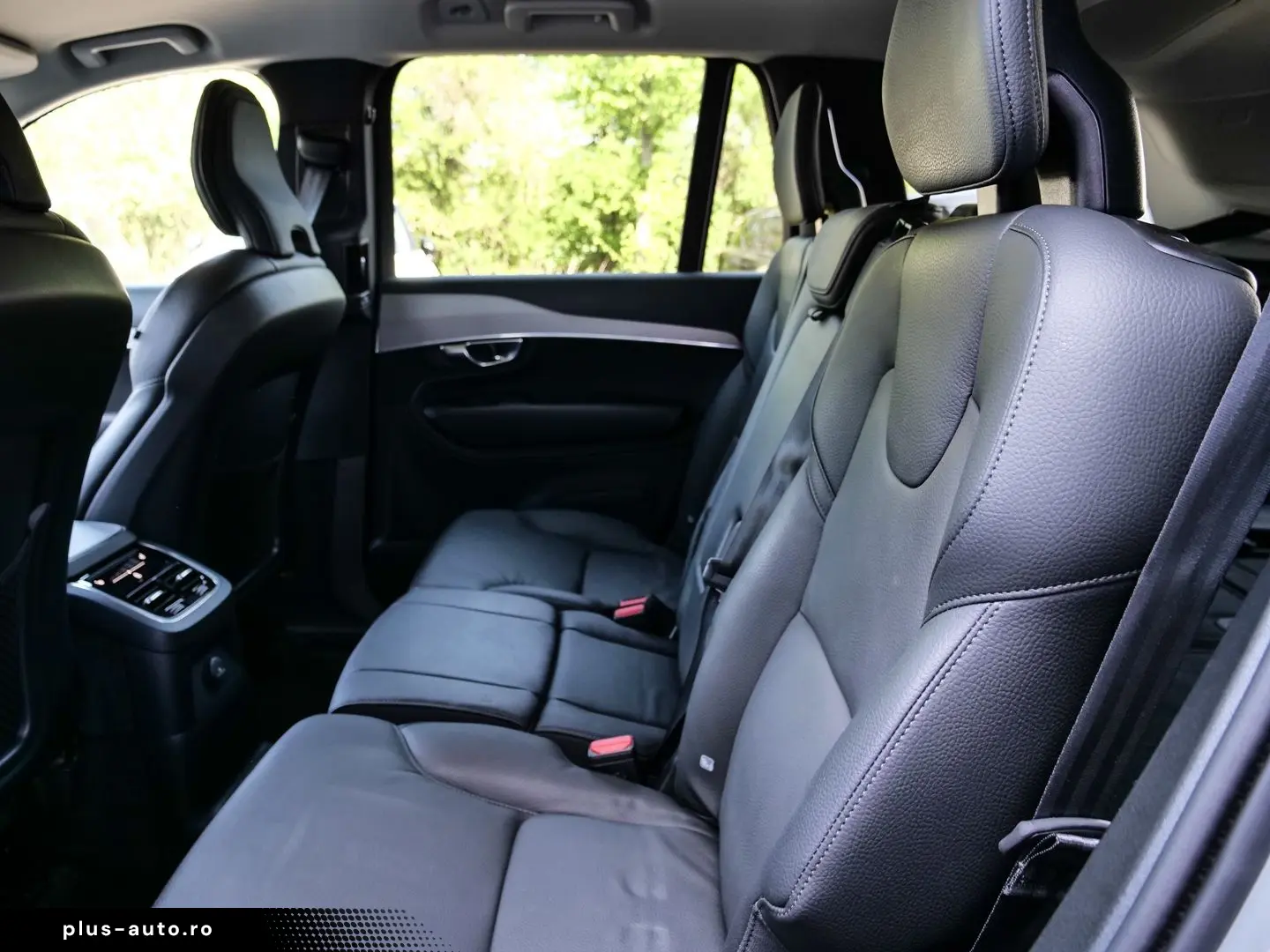 VOLVO XC90 Core Recharge Plug-In Hybrid AWD 7-Sitzer S
