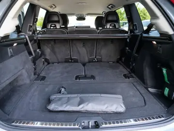 VOLVO XC90 Core Recharge Plug-In Hybrid AWD 7-Sitzer S