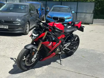 Motocicleta BMW Naked S1000R