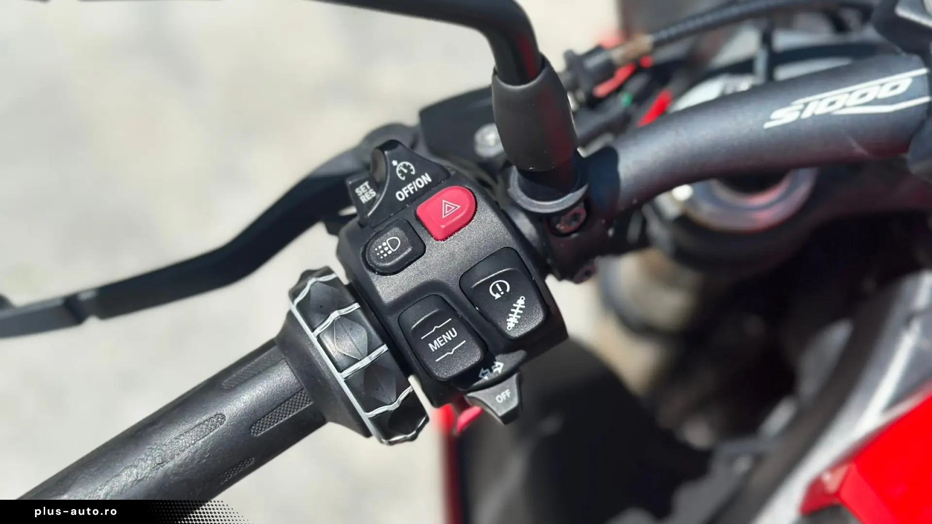 Motocicleta BMW Naked S1000R