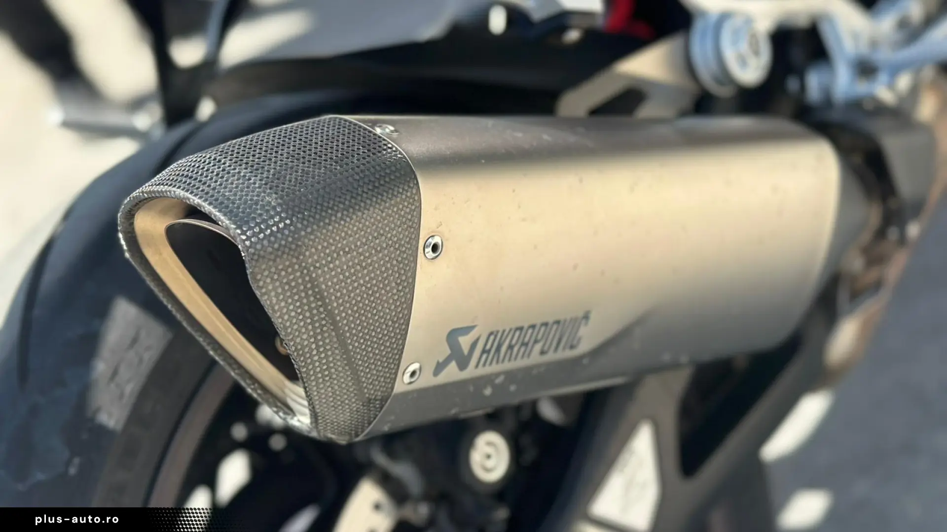Motocicleta BMW Naked S1000R