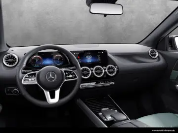 MERCEDES-BENZ EQA 250 PROGRESSIVE PANO 360 KAMERA NIGHTLED