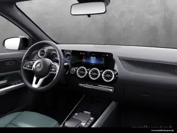 MERCEDES-BENZ EQA 250 PROGRESSIVE PANO 360 KAMERA NIGHTLED