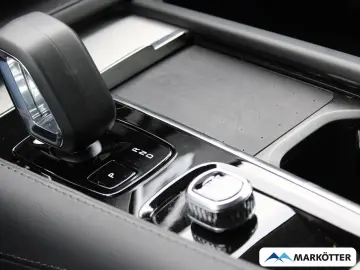 VOLVO XC90 T8 Core AWD 7-Sitzer ACC CAM AHK 20'…