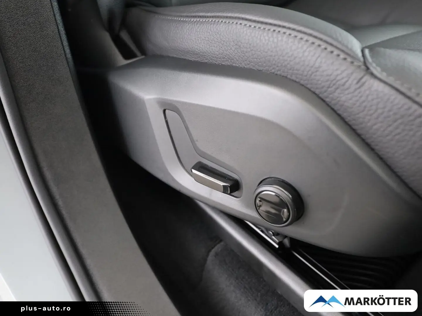 VOLVO XC90 T8 Core AWD 7-Sitzer ACC CAM AHK 20'&hellip;