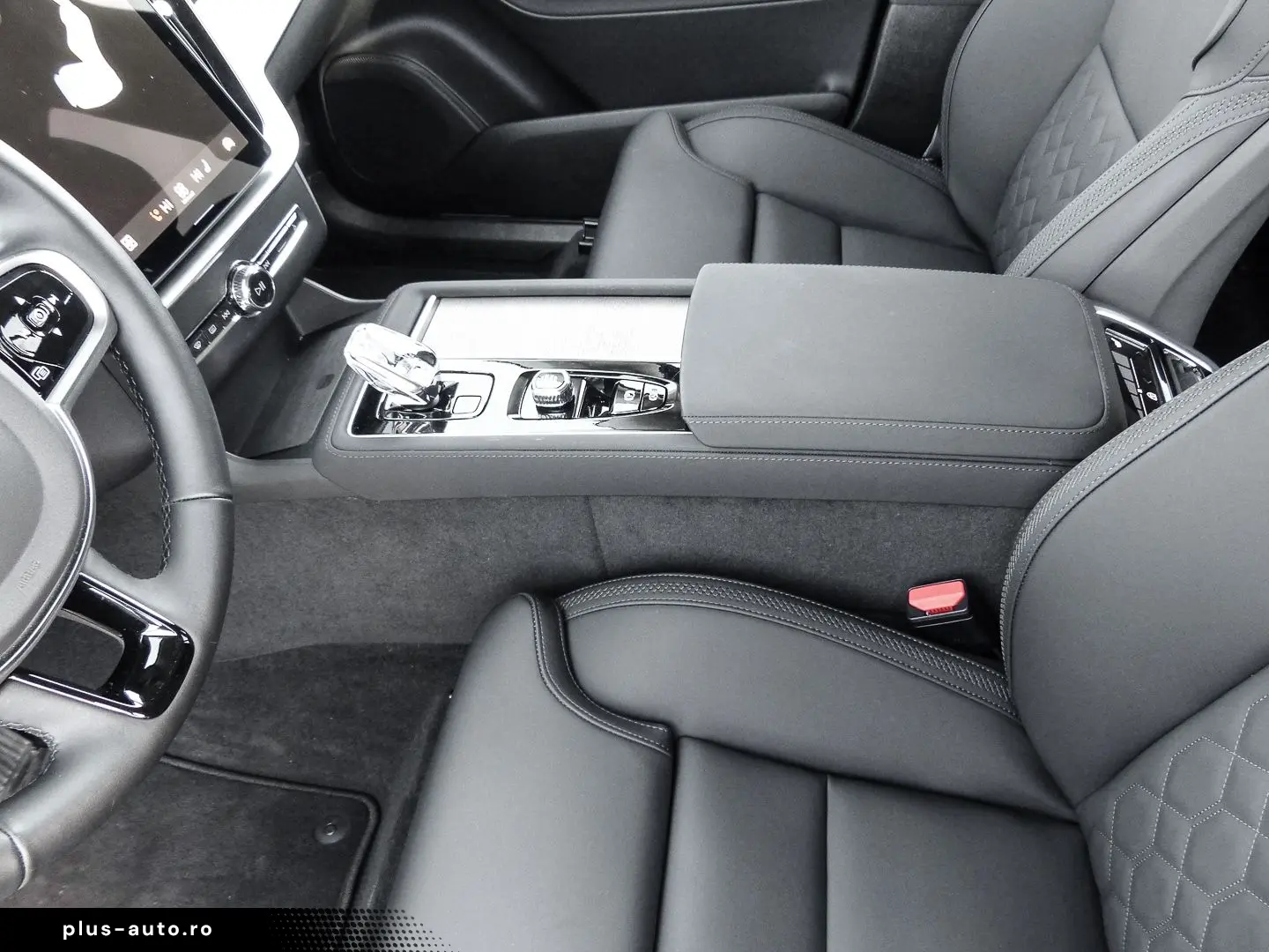 VOLVO XC90 FACELIFT Plus Dark Recharge Plug-In Hybrid