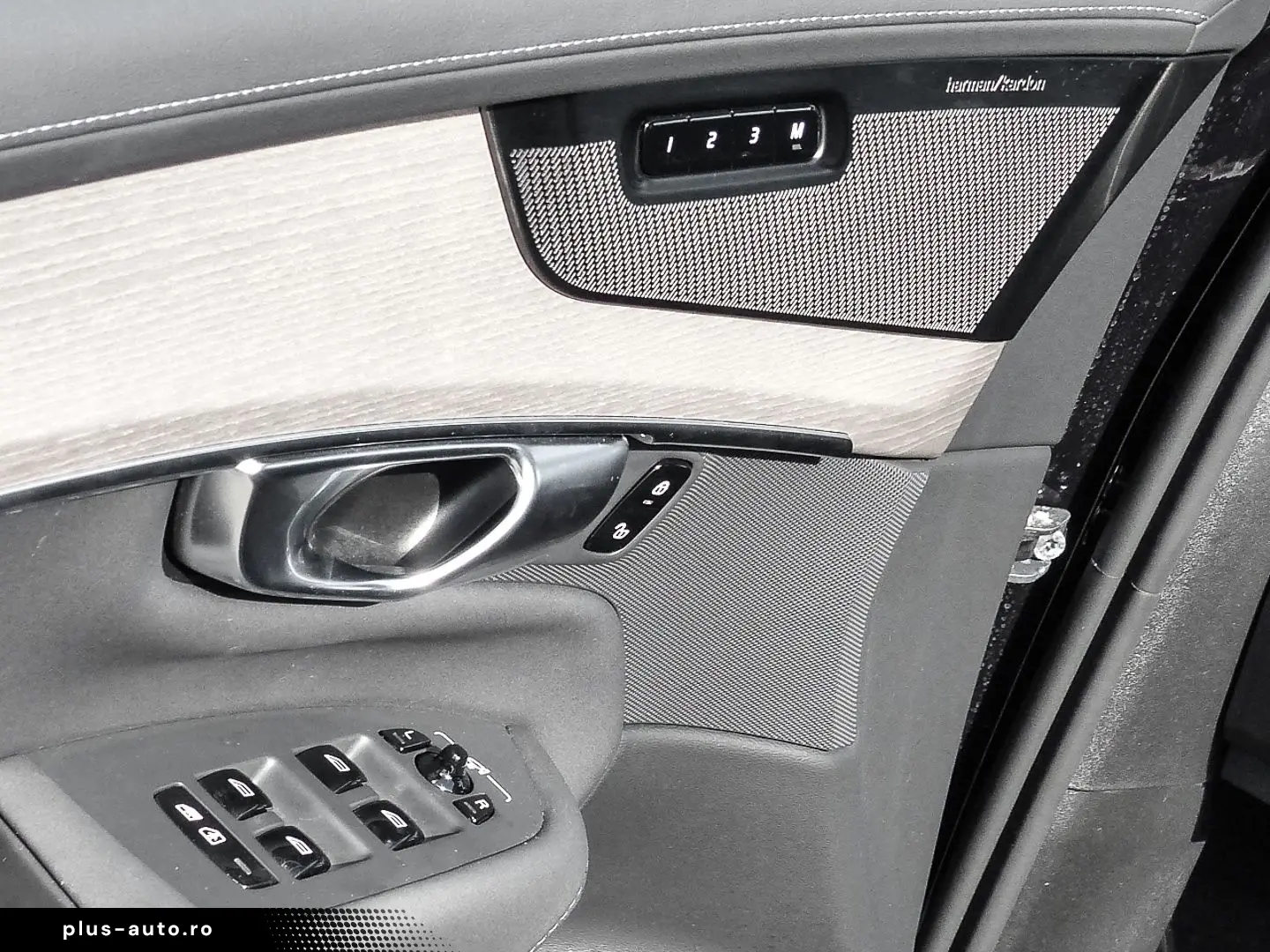 VOLVO XC90 FACELIFT Plus Dark Recharge Plug-In Hybrid