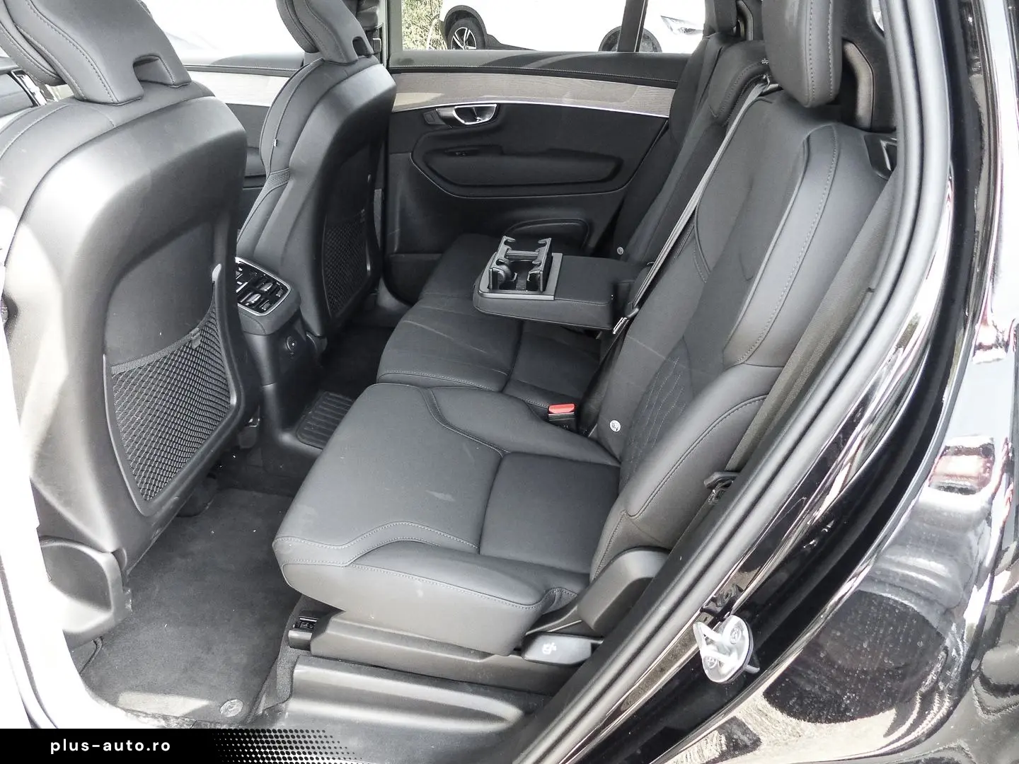 VOLVO XC90 FACELIFT Plus Dark Recharge Plug-In Hybrid