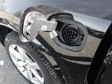 VOLVO XC90 FACELIFT Plus Dark Recharge Plug-In Hybrid