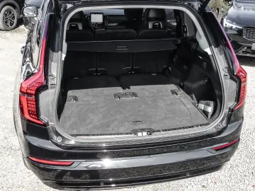 VOLVO XC90 FACELIFT Plus Dark Recharge Plug-In Hybrid