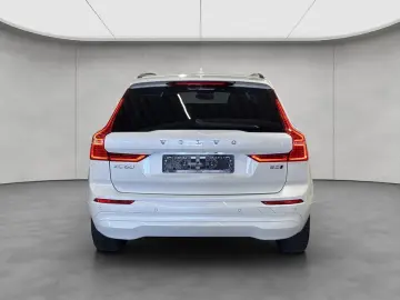 VOLVO XC60 B5 B AWD Core