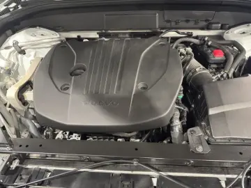 VOLVO XC60 B5 B AWD Core