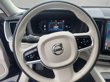 VOLVO XC60 B5 B AWD Core