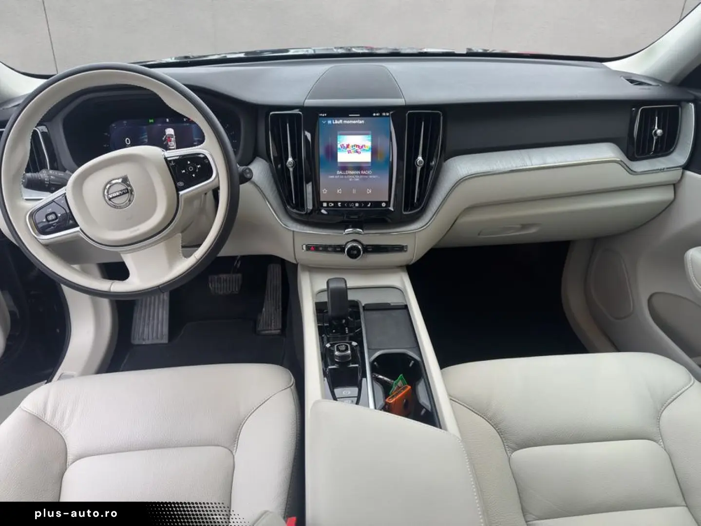 VOLVO XC60 B5 B AWD Core